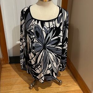 Maternity Black and Gray Floral Women's Top